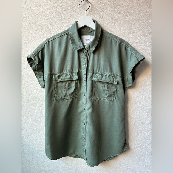 EUC PISTOLA Reid Relaxed Button Down Top in Olive (Size:M) - Picture 2 of 10